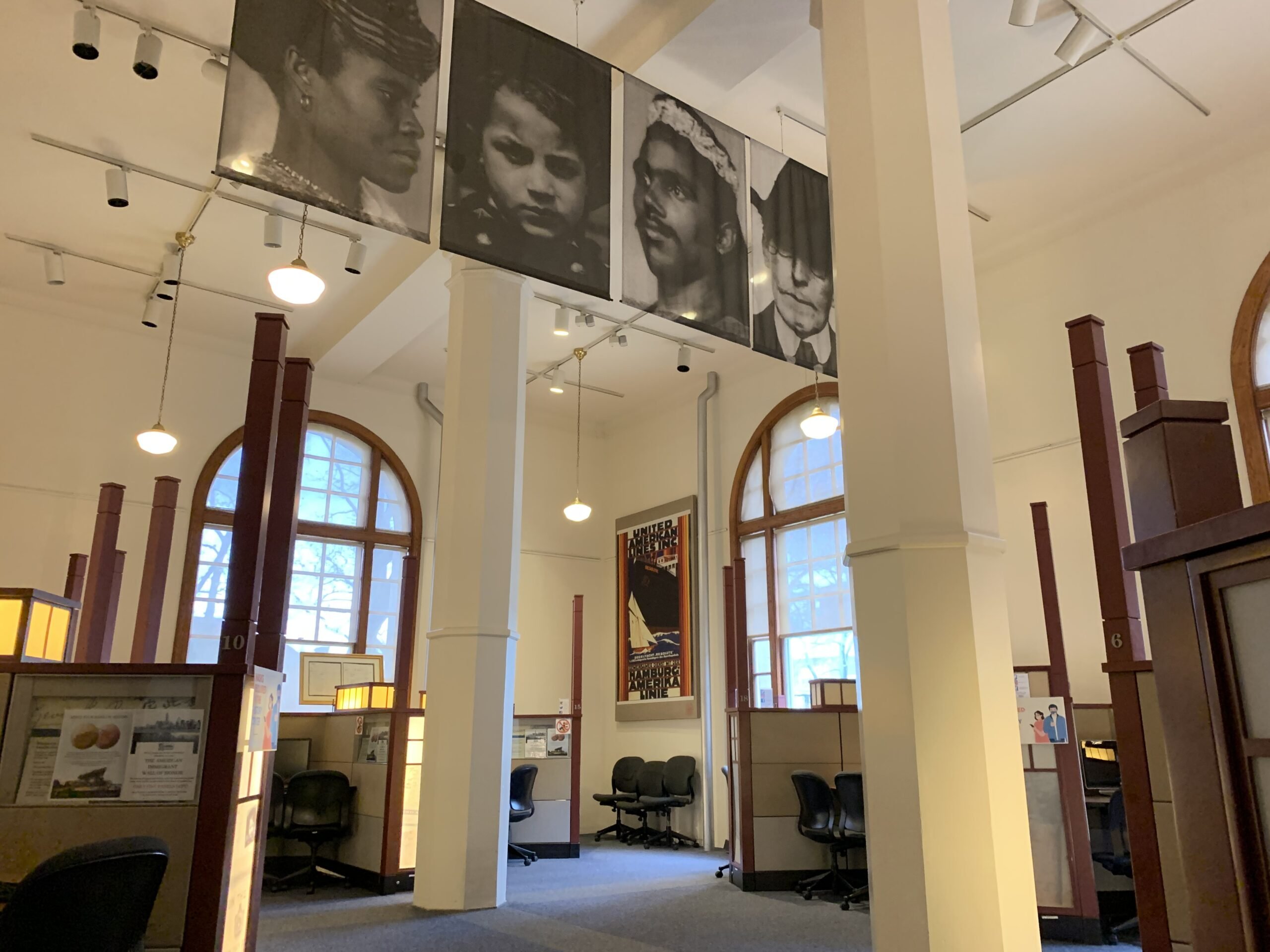 아메리칸 가족 이민사 센터 (American Family Immigration History Center)
